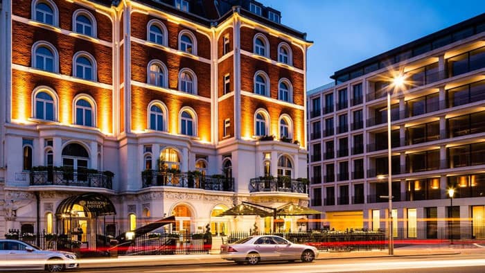Hotel & Hospitality